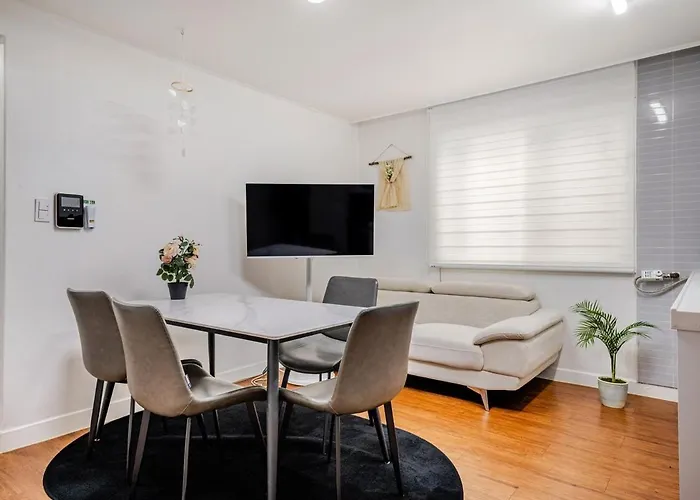 Villa 5 Minutes Walk From Cheongdam Station 8 Minutes From Gangnamgu Office Station