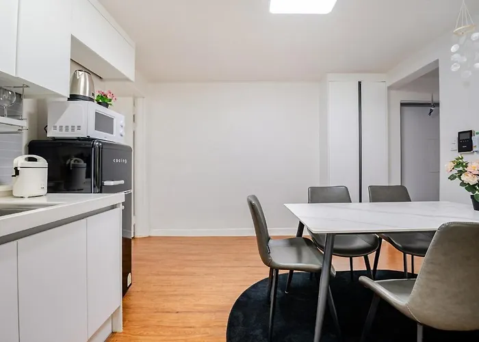 5 Minutes Walk From Cheongdam Station 8 Minutes From Gangnamgu Office Station *