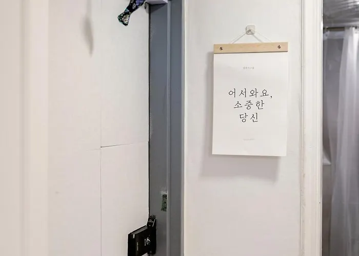 5 Minutes Walk From Cheongdam Station 8 Minutes From Gangnamgu Office Station Séoul