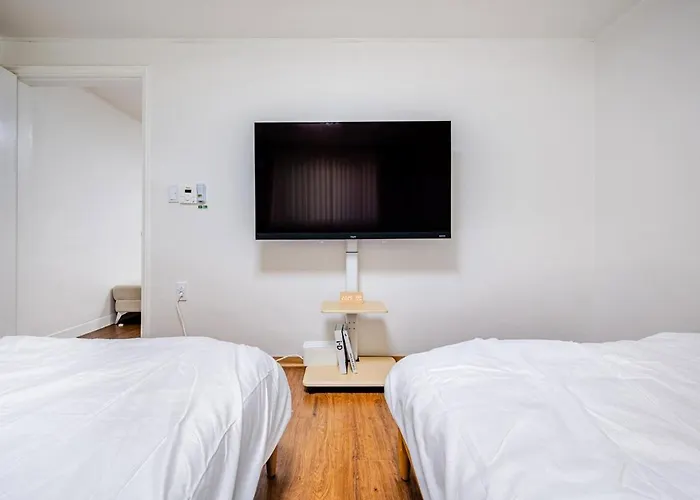 5 Minutes Walk From Cheongdam Station 8 Minutes From Gangnamgu Office Station Villa